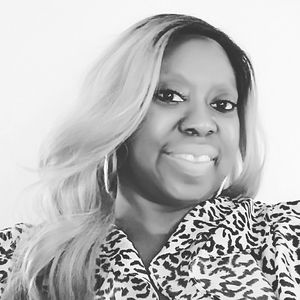 Meet your Posher, Myra